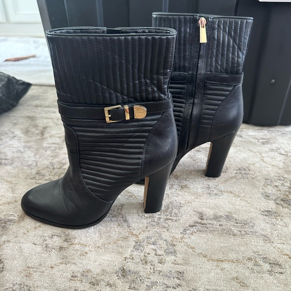 Vince Camuto Black Quilted Ankle Boots - Picture 4 of 7